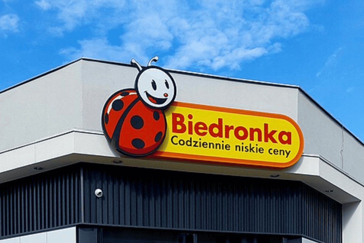 Easter supermarket promotion