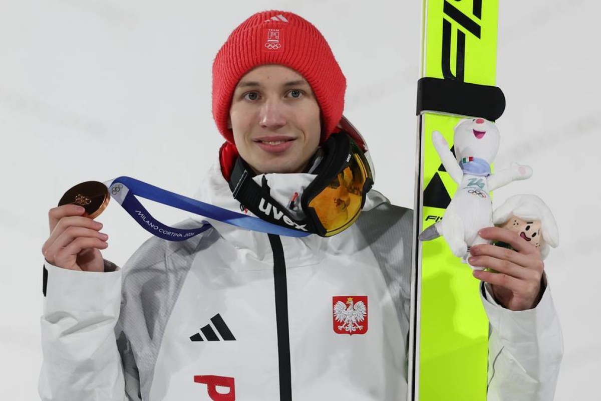 Kacper Tomasiak ski jumping