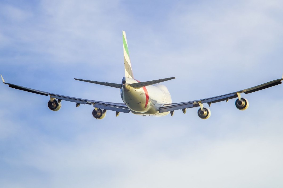 airplane emergency landing