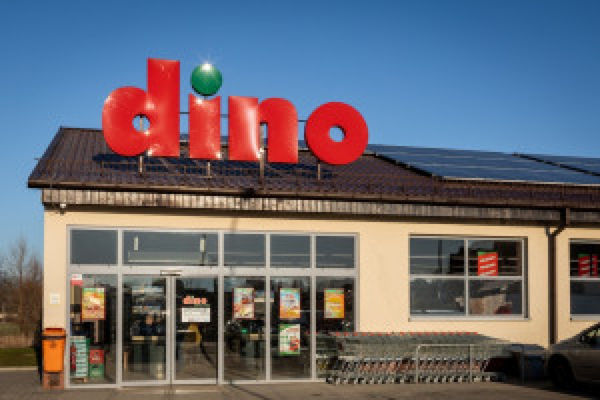 Dino supermarket exterior