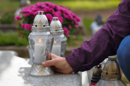 cemetery plastic decorations