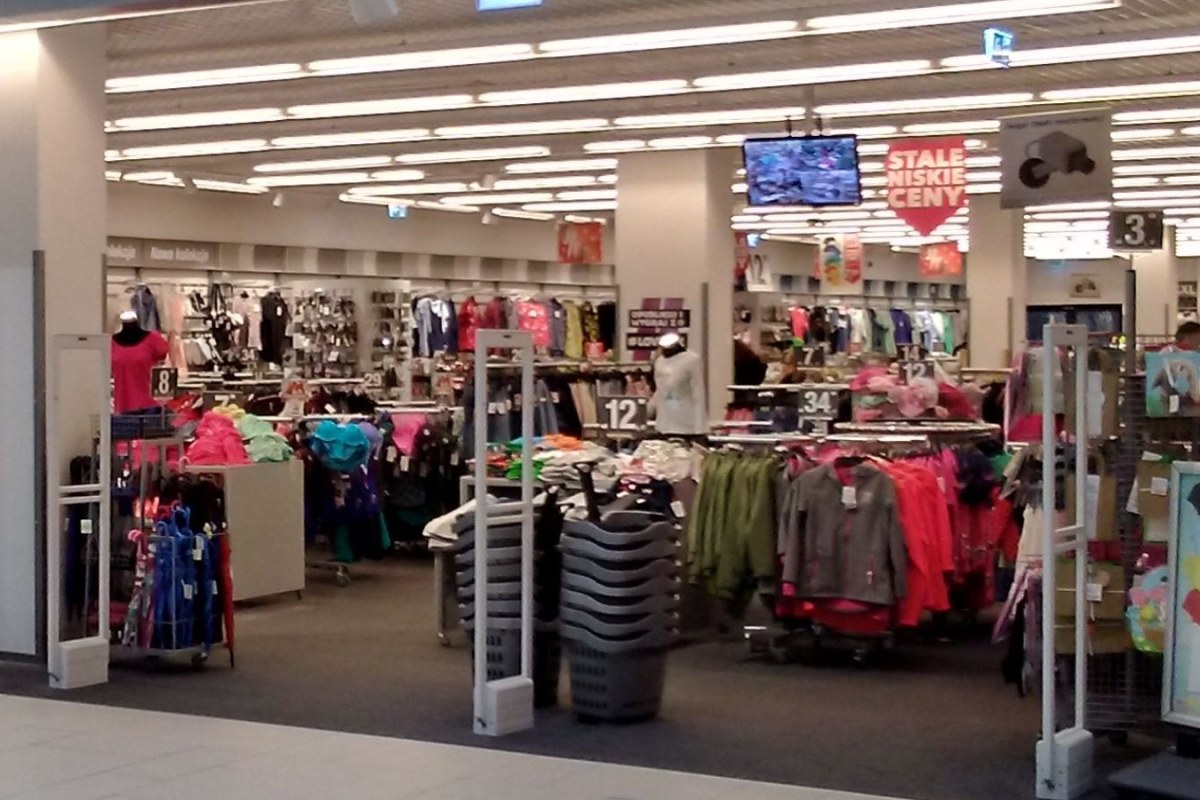 discount clothing store