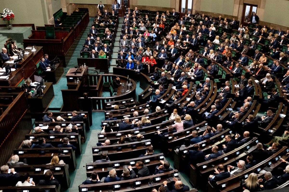 political poll chart