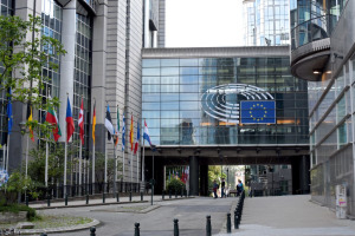 farmer fertilizer field