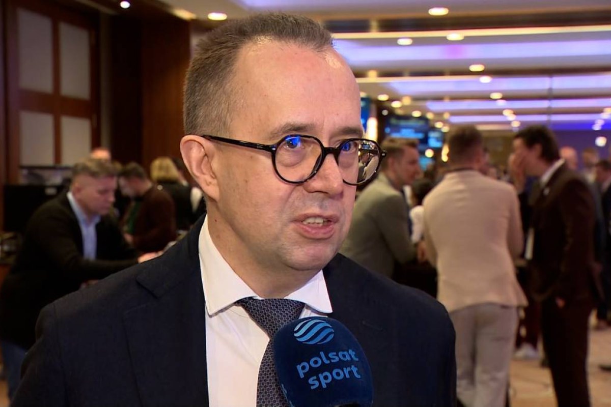 Piotr Pykel speaking