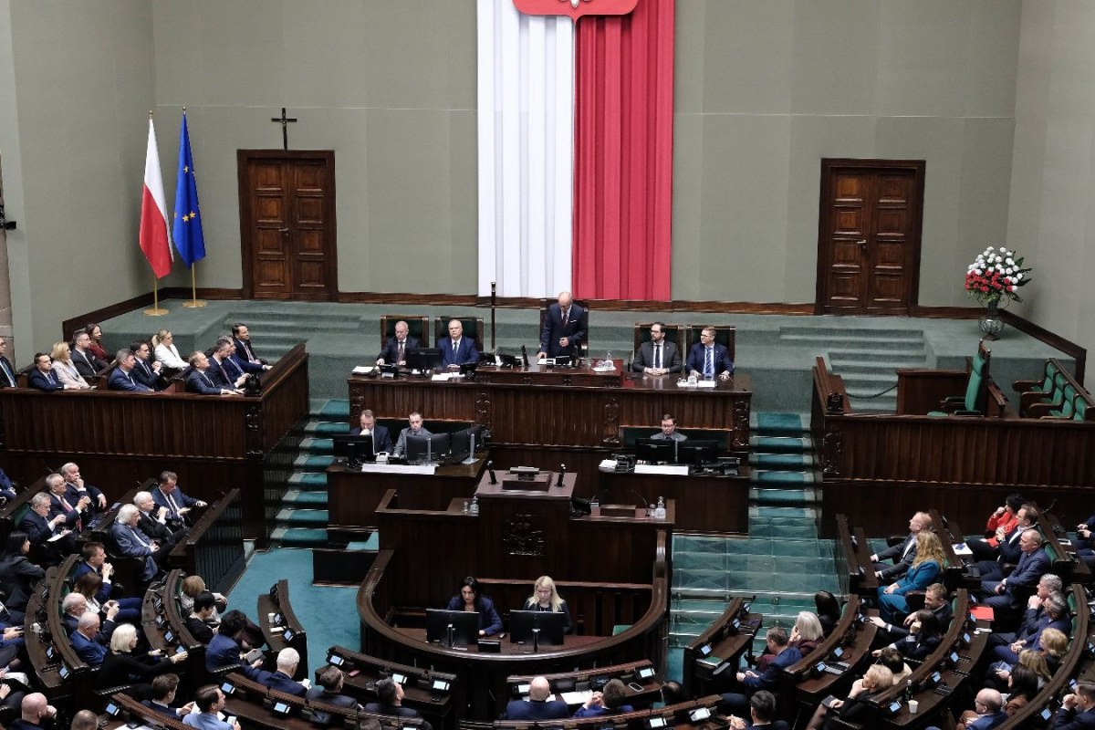 political poll chart