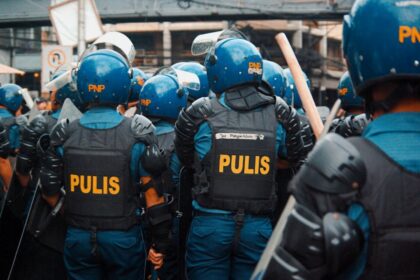 police protest russia