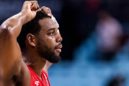 Jordan Loyd basketball