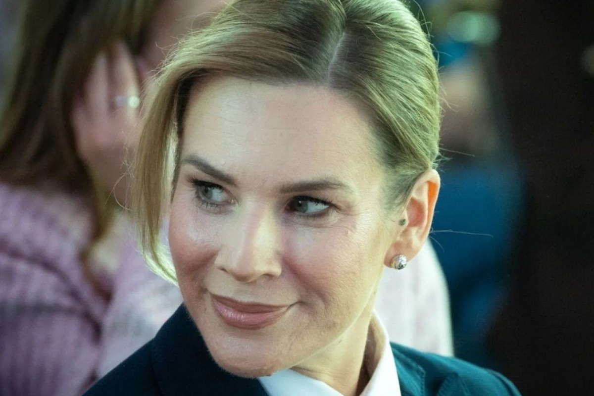 First Lady speaking youth