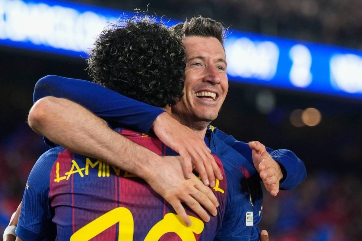 Robert Lewandowski goal celebration