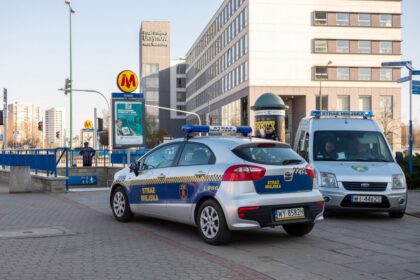 police car, woman officer