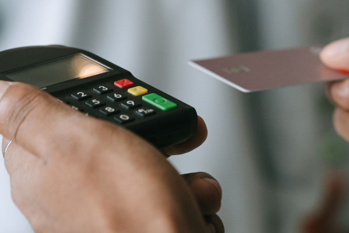 mobile banking smartphone