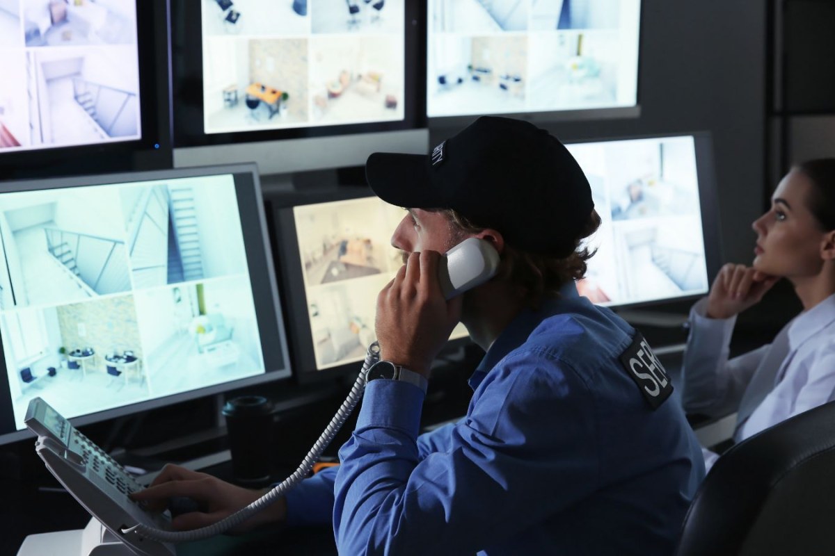 security guard supermarket