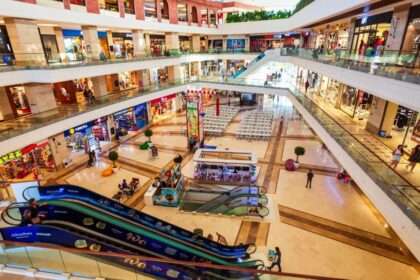 empty clothing store