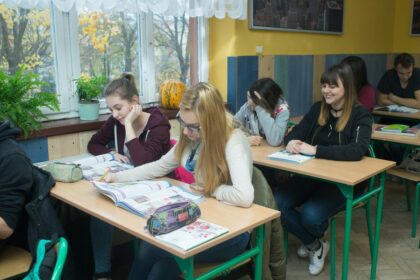 teacher classroom discussion