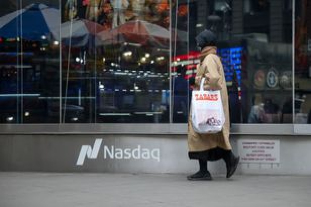 Wall Street trading floor