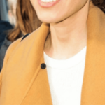 pregnant actress smiling