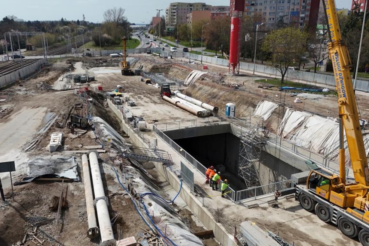 construction site workers