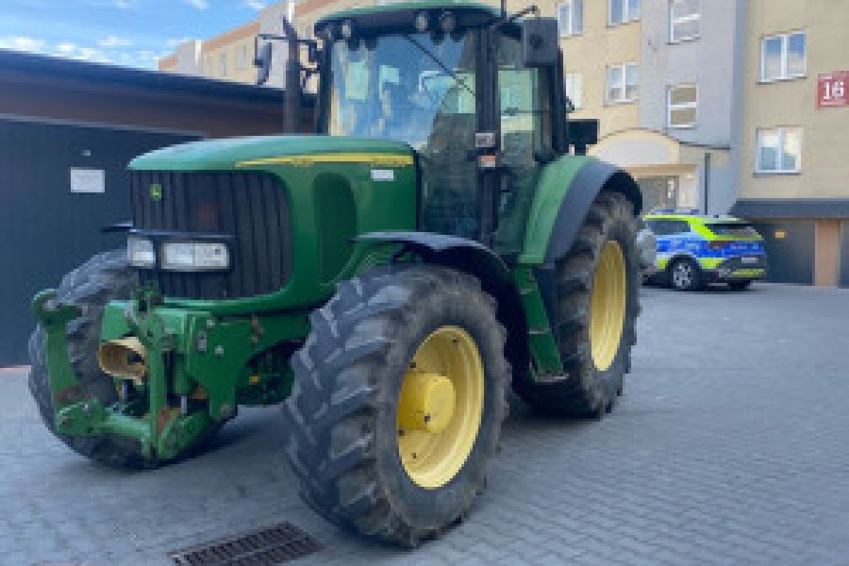 tractor theft police