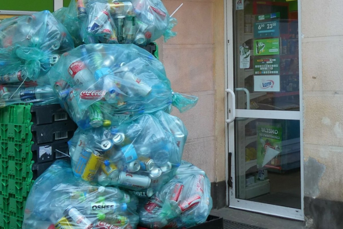 delivery driver bottles