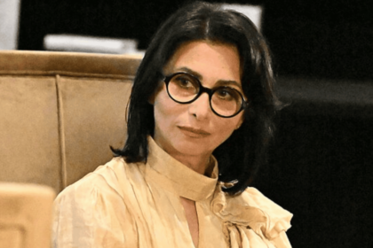 pregnant woman thinking