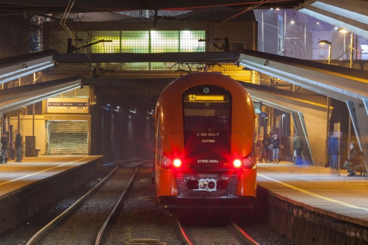 railway accident night