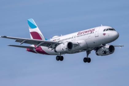 emergency landing airplane