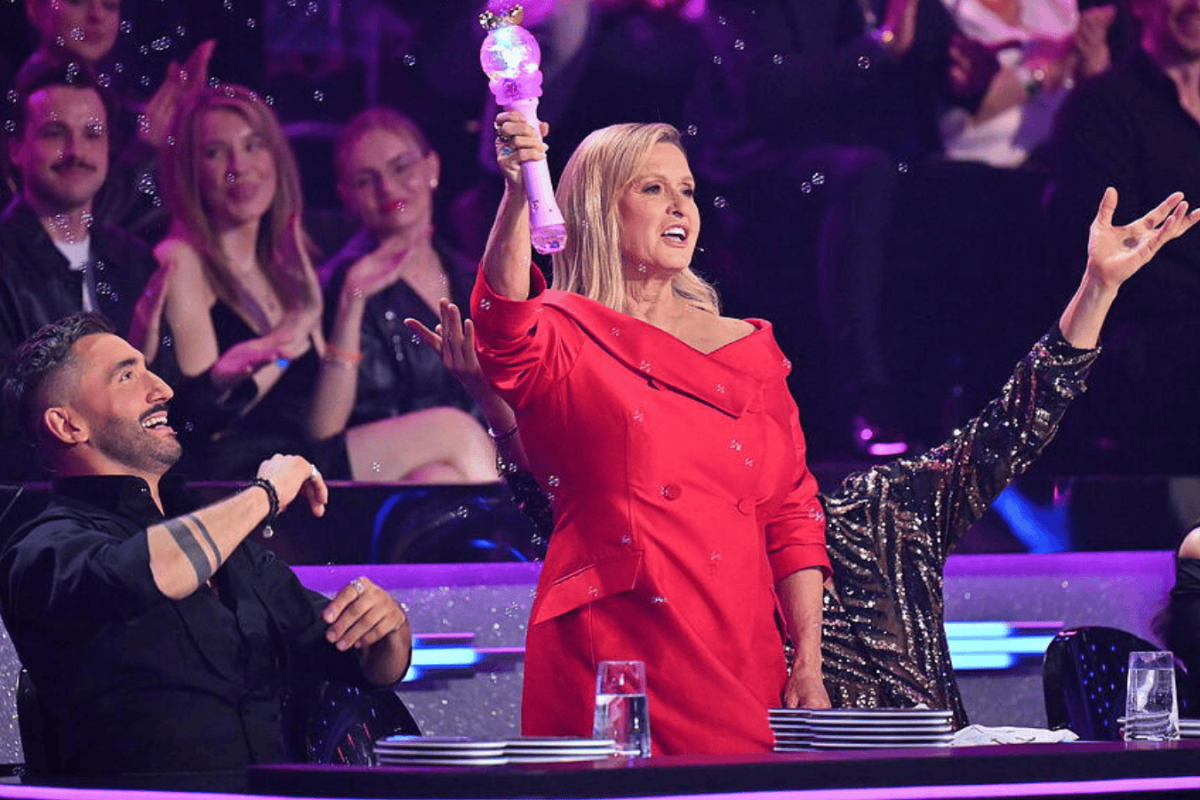 dancing couple trophy