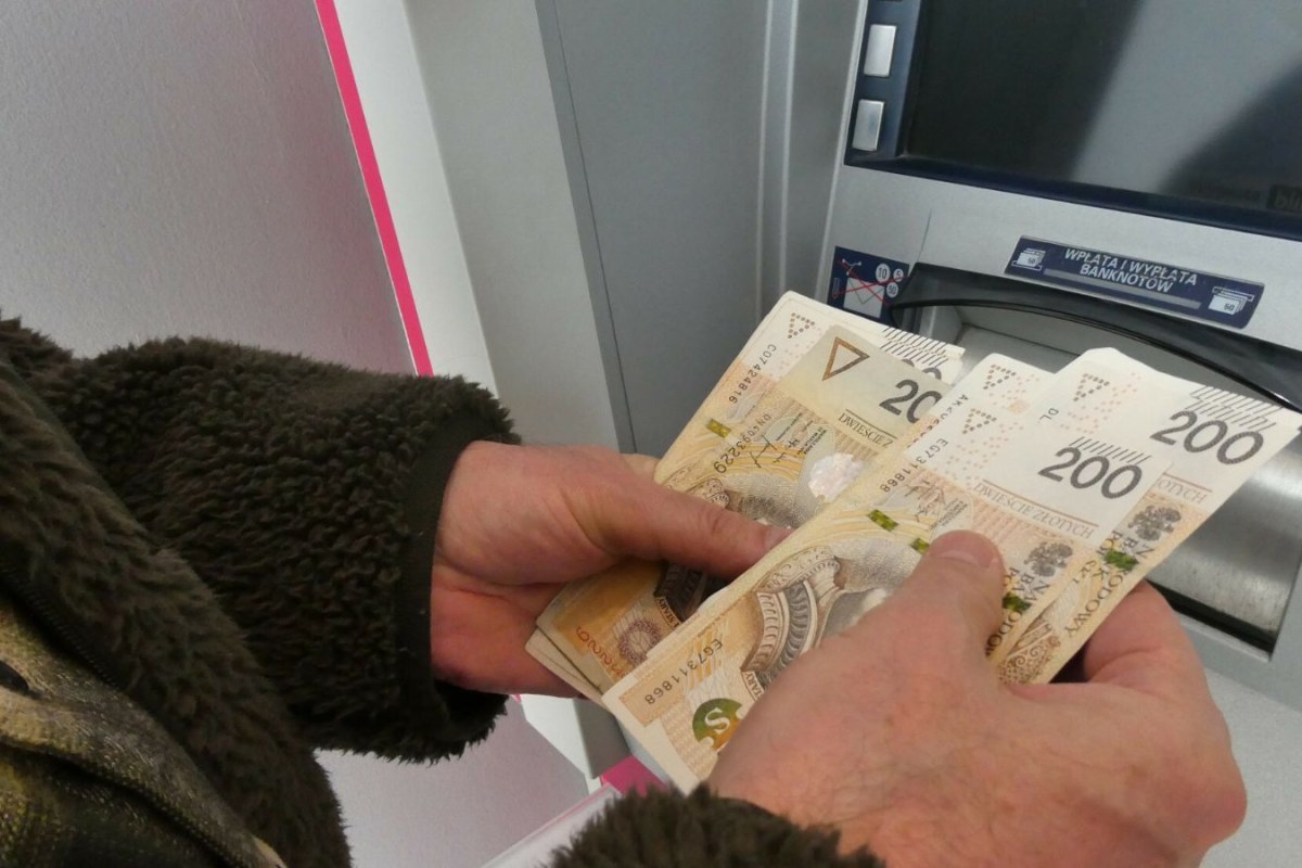 empty ATM, warning sign