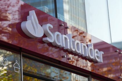 bank alert smartphone