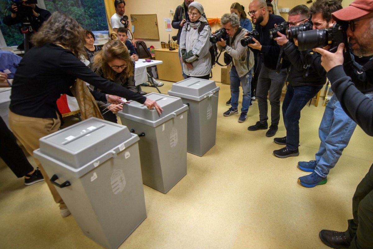 Hungary election polling station