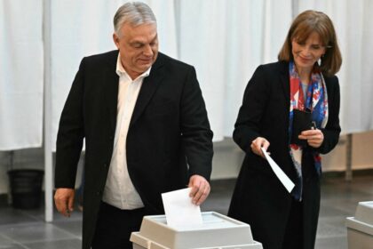 Viktor Orban voting