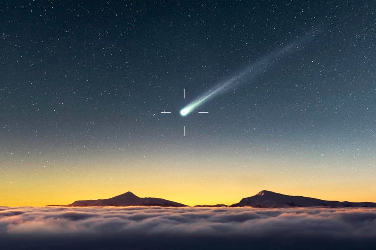 comet night sky