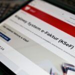 digital invoice laptop