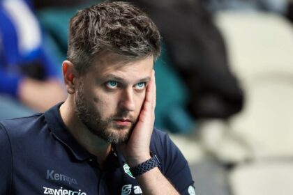 volleyball coach team