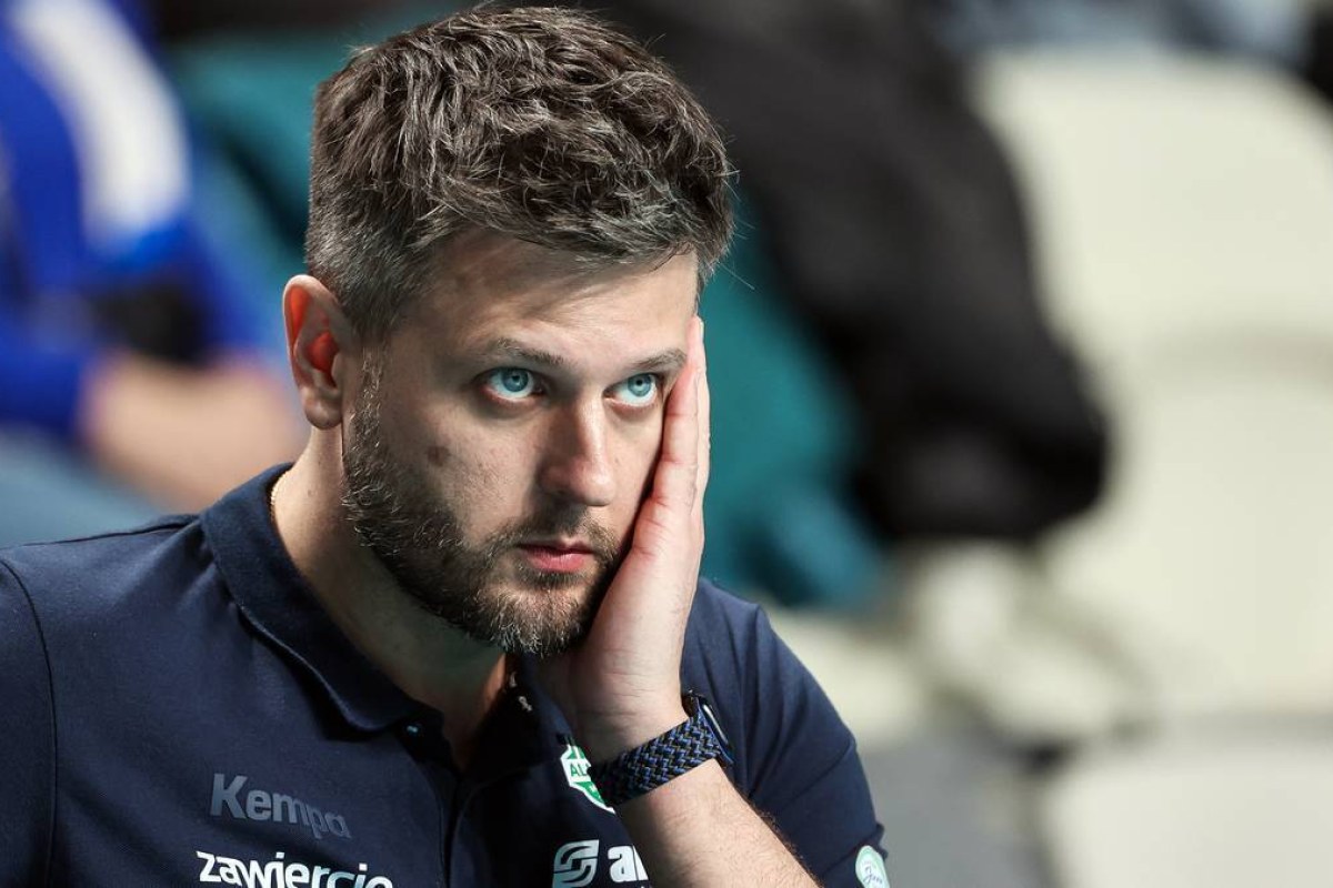 volleyball coach team