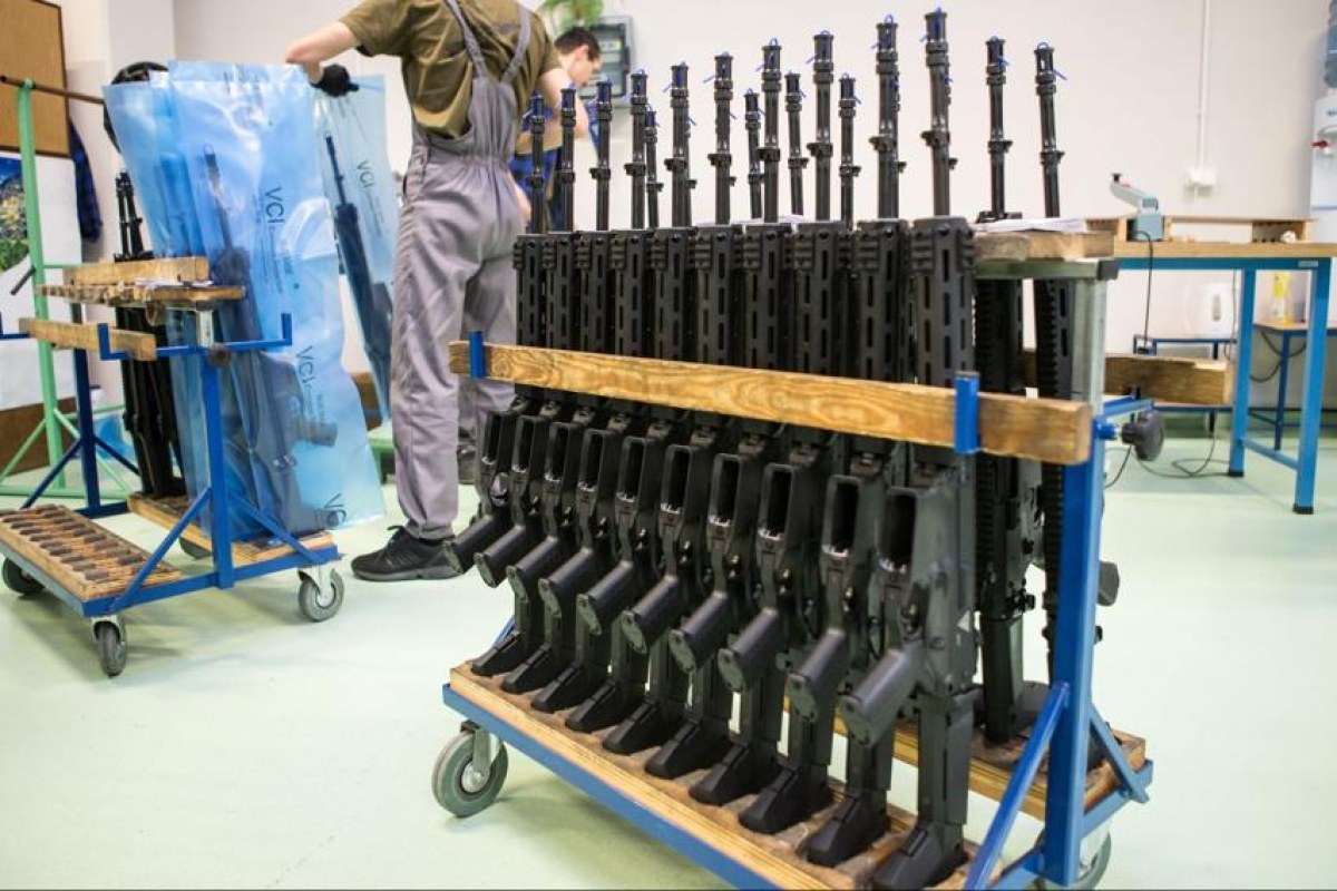 defense factory workers