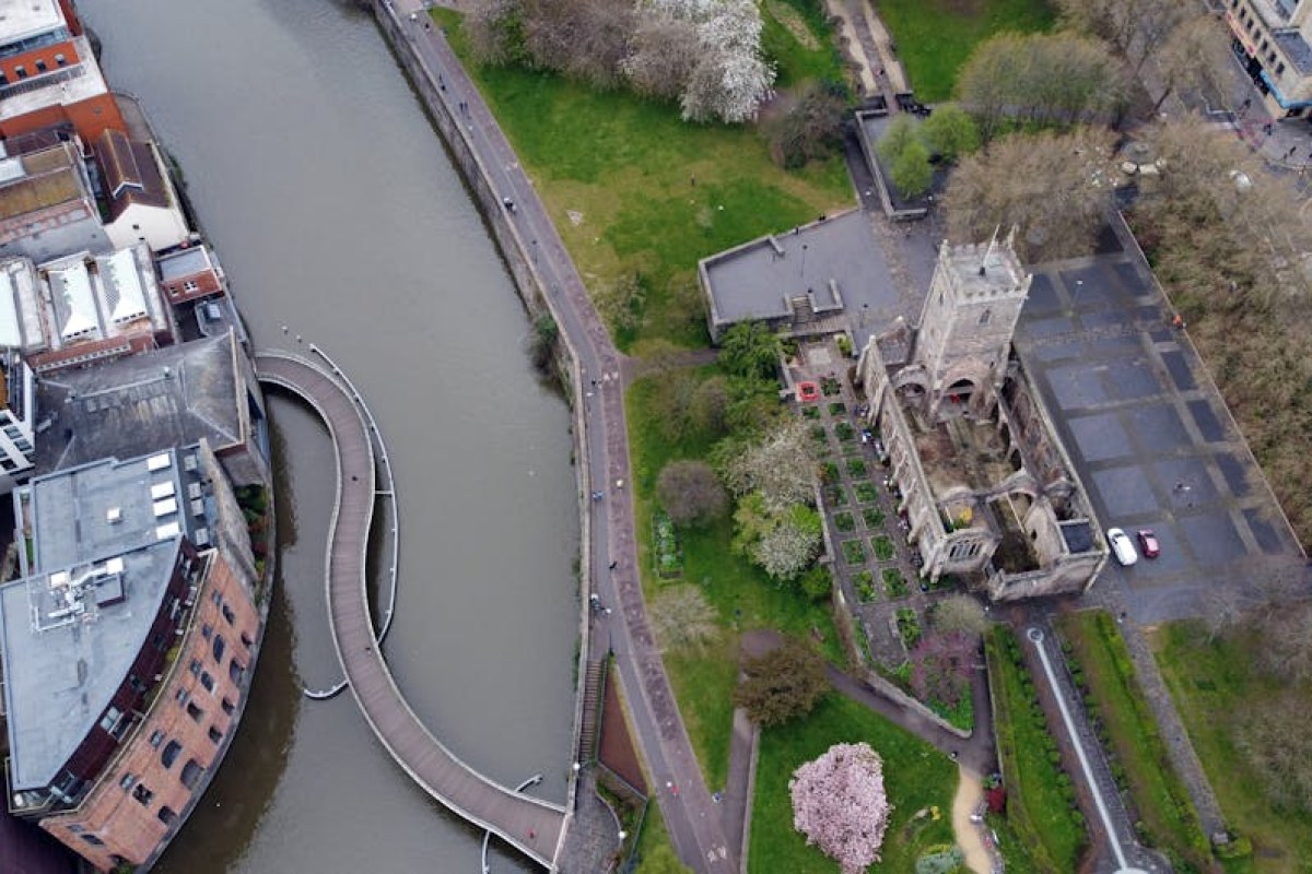 Jaroslaw Kaczynski Peter Magyar