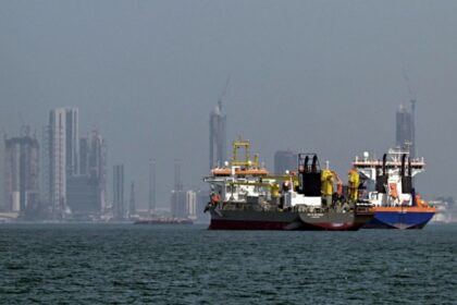 strait of hormuz warship