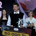 speed skater award ceremony