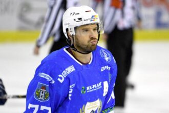 Teddy da Costa hockey