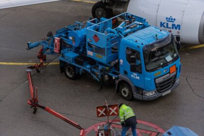 airplane fuel crisis