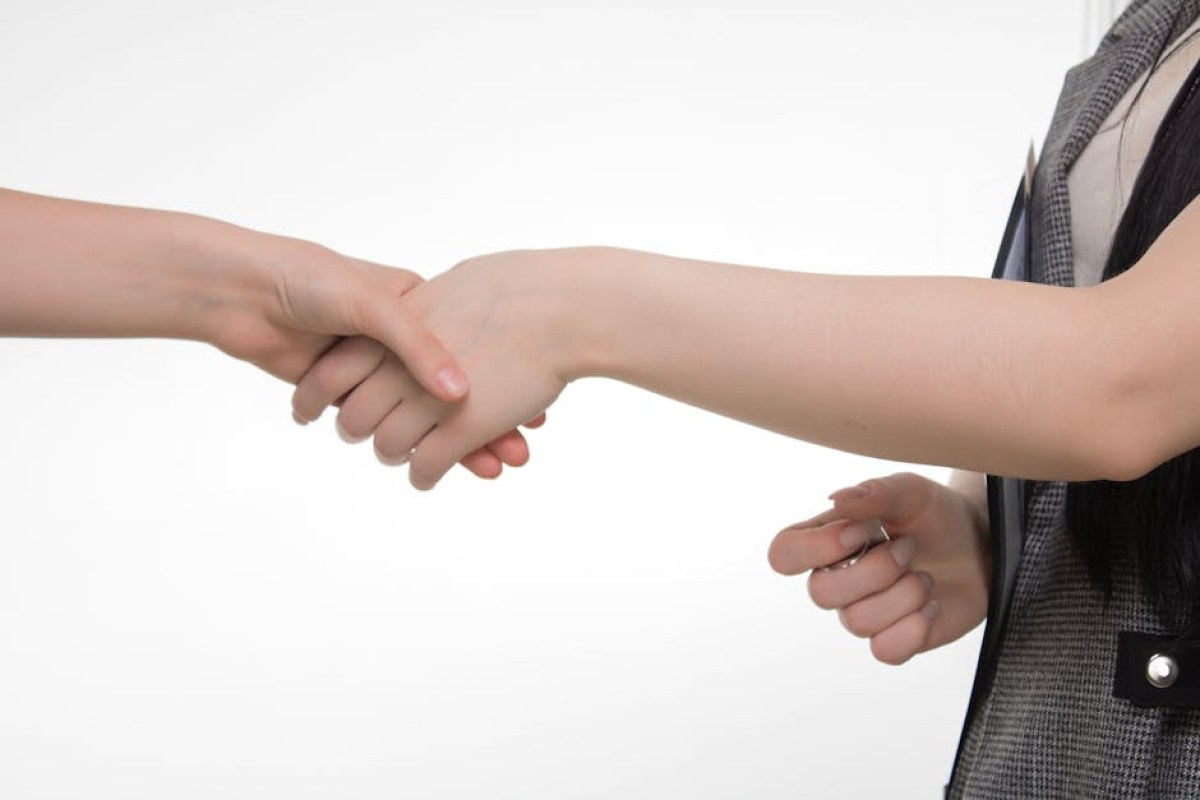 business handshake trust