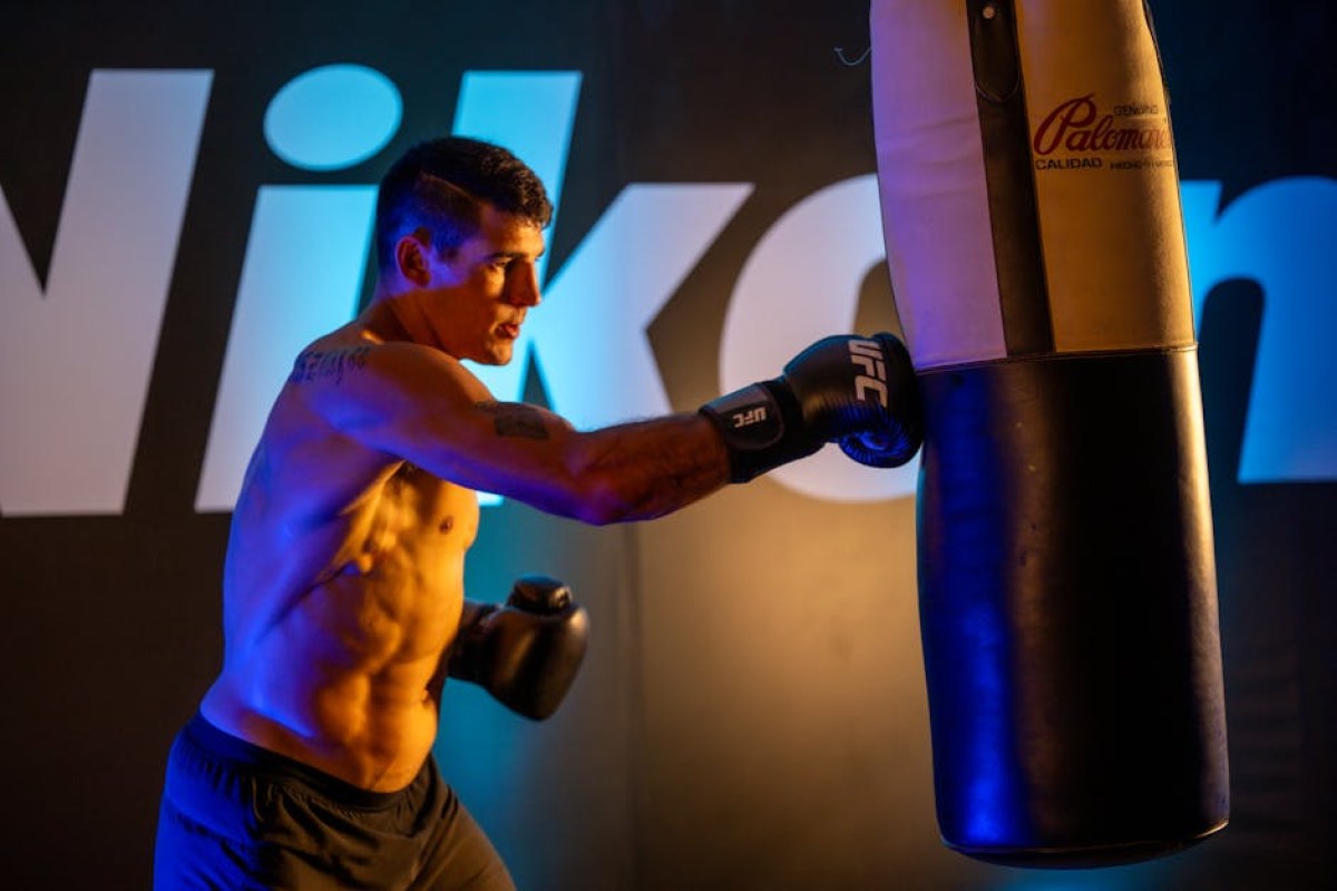 UFC fighters faceoff