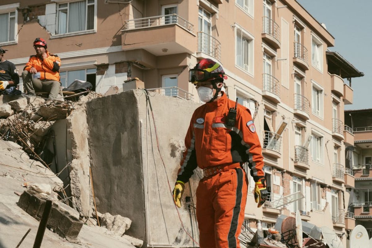 building collapse rescue