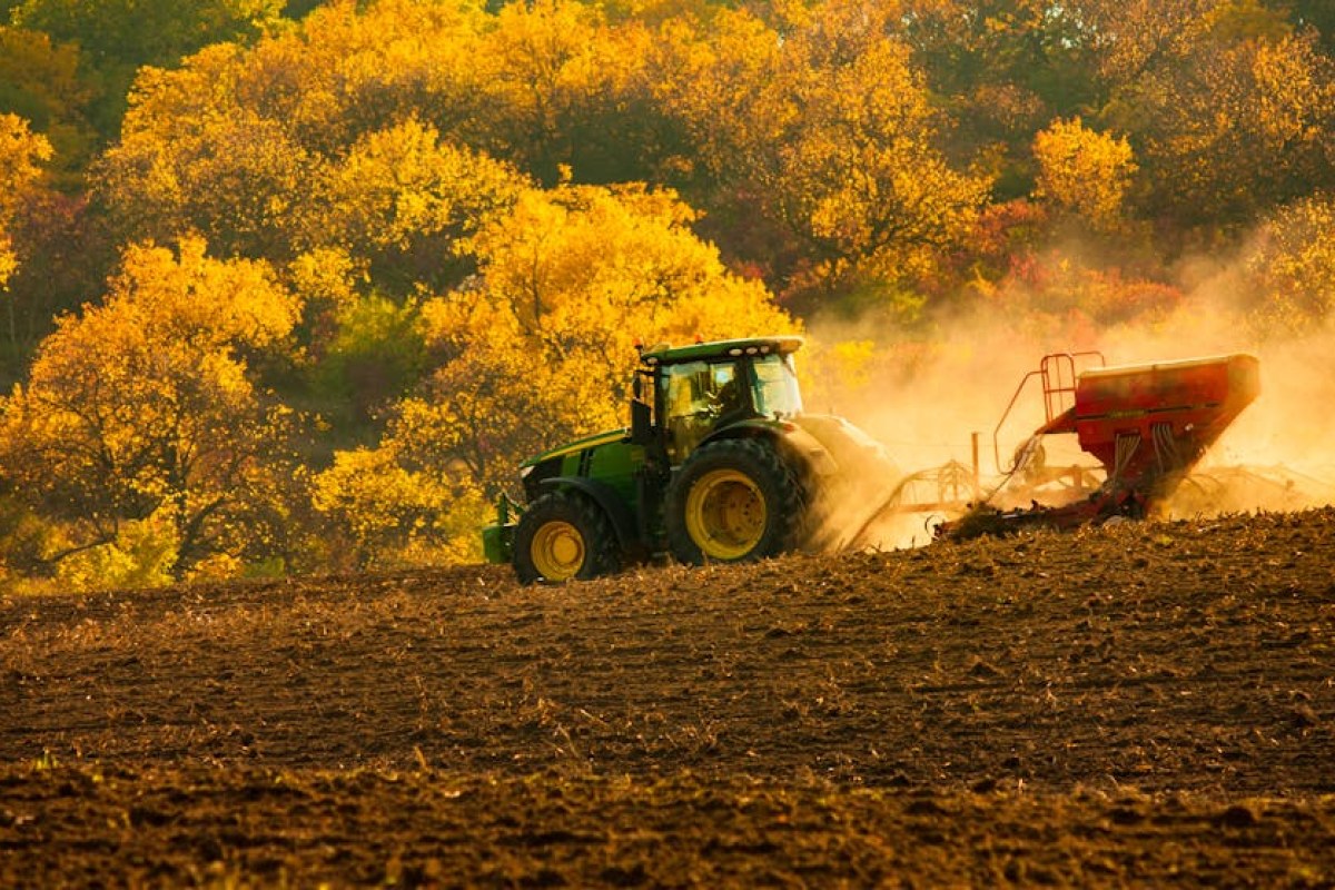 tractor fueling