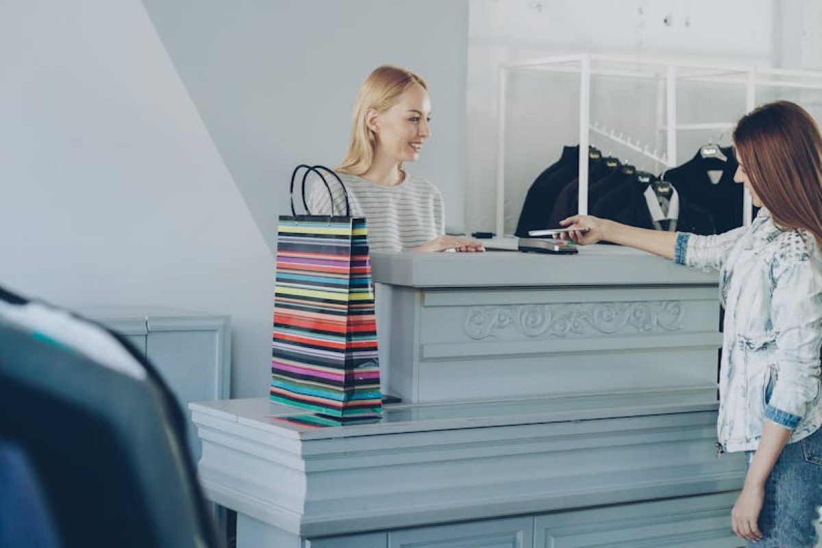 retail store shopping