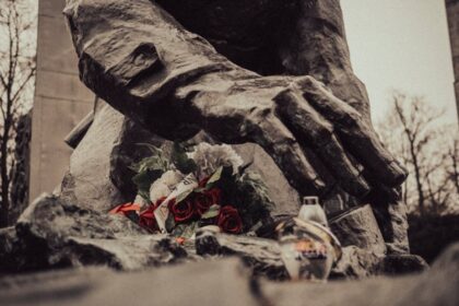 Karol Nawrocki tribute