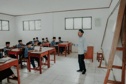 boys classroom education