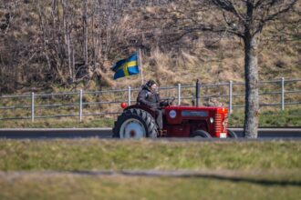 police tractor alcohol